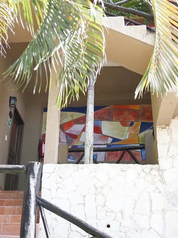 *** מלון פלאייה דל כרמן Villas Adela מקסיקו